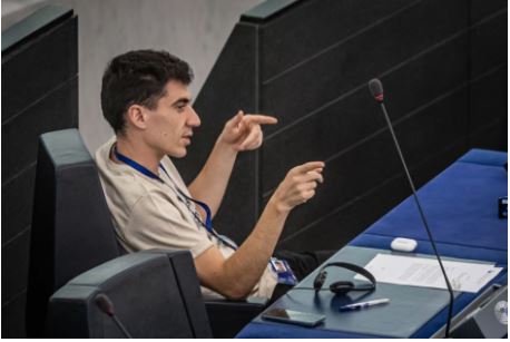 Φειδίας Παναγιώτου: Συνεχίζει να τηρεί σιγή ιχθύος παρά τον σάλο (ΒΙΝΤΕΟ)