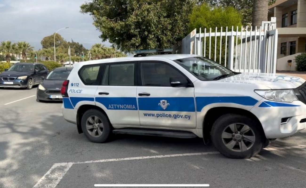 Εκβιασμοί, πυροβολισμοί και απόσπαση χιλιάδων ευρώ πίσω από τη σύλληψη επιχειρηματιών-υπόδικου. «Θα σε παίξω…»
