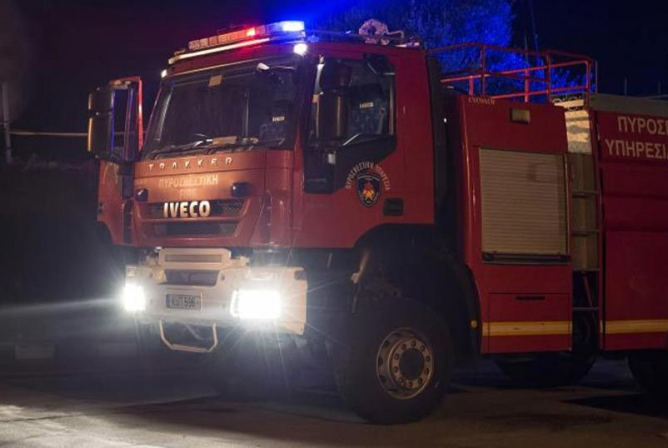 Φωτιά τα ξημερώματα σε σωματείο στη Λακατάμια στο υποστατικό