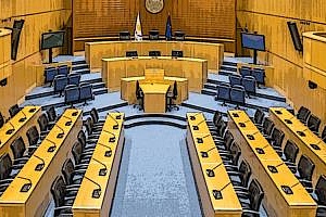 Πολλά τα μέτωπα για τη Βουλή, στενό το χρονικό περιθώριο-Τα εκκρεμούντα ζητήματα και η… προίκα για τη νέα σύνθεση