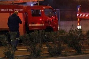 Παραδόθηκαν στις φλόγες δύο οχήματα στην Επισκοπή