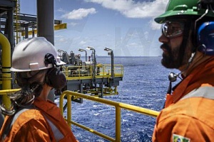 &Alpha;&pi;ώ&lambda;&epsilon;&iota;&epsilon;&sigmaf; &sigma;&tau;&omicron; &pi;&epsilon;&tau;&rho;έ&lambda;&alpha;&iota;&omicron; &alpha;&phi;ό&tau;&omicron;&upsilon; &omicron; &Tau;&rho;&alpha;&mu;&pi; &epsilon;ί&pi;&epsilon; &gamma;&iota;&alpha; &alpha;&pi;&omicron;&sigma;&tau;&omicron;&lambda;έ&sigmaf; &alpha;&pi;ό &Beta;&epsilon;&nu;&epsilon;&zeta;&omicron;&upsilon;έ&lambda;&alpha;