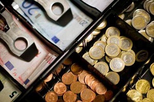 Η ένταξη στην Ευρωζώνη θα ενισχύσει την αγοραστική δύναμη, λέει ο ΥΠΟΙΚ Βουλγαρίας