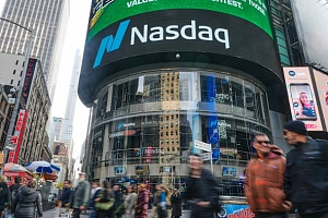 Wall Street: Νέα βουτιά στις μετοχές τεχνολογίας – Ράλι στα ομόλογα, πιέσεις σε χρυσό και ασήμι