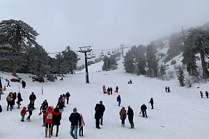 Άνοιξε το χιονοδρομικό: Ποιες πίστες είναι ανοιχτές και πώς θα μάθεις να κάνεις σκι