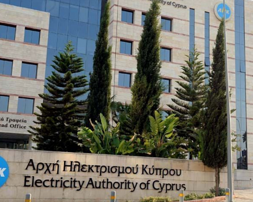Aστυνομία: Nέα απάτη - Σε καλούν να πληρώσεις το ρεύμα και σε κλέβουν