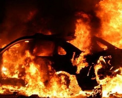 Παραδόθηκε στις φλόγες όχημα 41χρονου στους Άγιους Ομολογητές