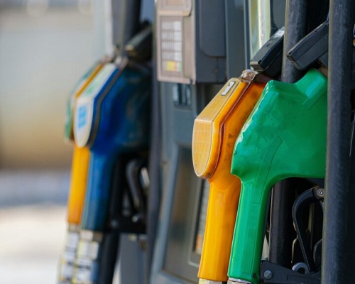 Δεν φάνηκε το μέτρο των 8,4 σεντς στα καύσιμα