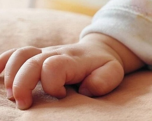 Μαρτυρίες ενώπιον Αστυνομίας για βρέφος με εγκαύματα - Συνεχίζονται οι έρευνες