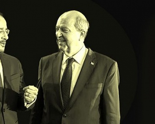 Δείπνο με διαφορετικούς στόχους στο μενού η πρώτη πράξη της πολυμερούς της Νέας Υόρκης