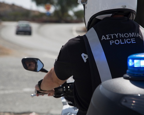 Συναγερμός στις Αρχές: Ανήλικοι οδηγούσαν κλοπιμαία μοτοσικλέτα, καταδιώχθηκαν από την Αστυνομία