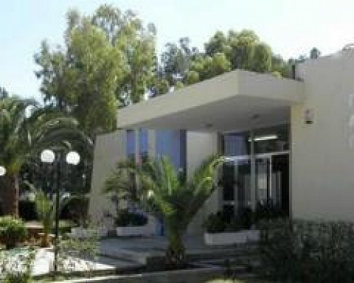 Μπαίνουν κάμερες στο Γυμνάσιο στην Αγλαντζιά μετά τον ξυλοδαρμό-«Δεν αποτελεί σχολική βία», απαντά η υπουργός Μπαίνουν κάμερες στο Γυμνάσιο στην Αγλαντζιά μετά τον ξυλοδαρμό-«Δεν αποτελεί σχολική βία», απαντά η υπουργός