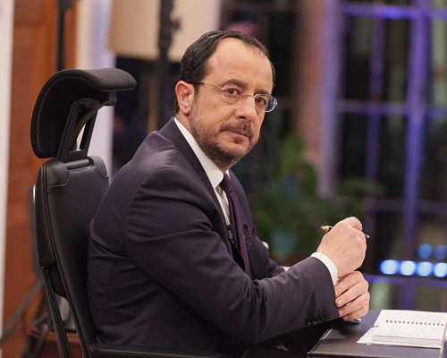 Ενοχλημένος ο Πρόεδρος: Οι συνεργασίες με δικτάτορες και εγκληματίες οδήγησαν σε απώλειες