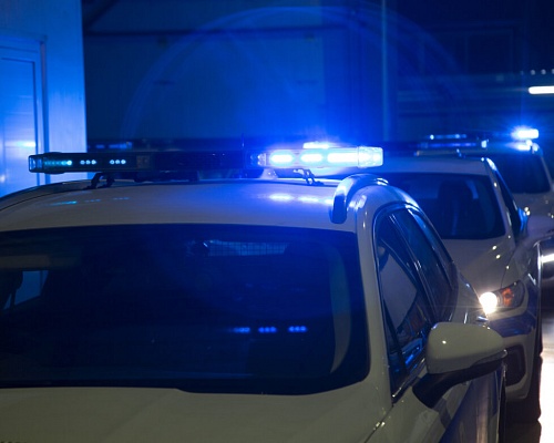 18χρονη επιτέθηκε σε αστυνομικό στην Αγία Νάπα και κατέληξε με χειροπέδες