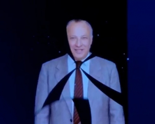 BINTEO: Με τη βοήθεια ΑΙ «παρών» ο Γλαύκος Κληρίδης στο Συνέδριο ΔΗΣΥ