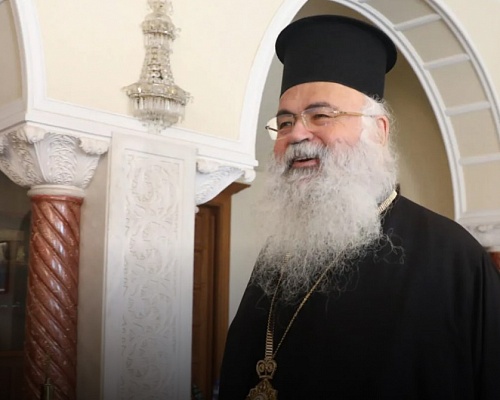 «Άστραψε και βρόντηξε» ο Αρχιεπίσκοπος κατά των αποτειχιστών