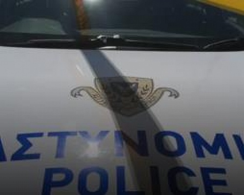 Όχημα παρέσυρε δύο πεζούς που κατέβηκαν από λεωφορείο στην Πάφο