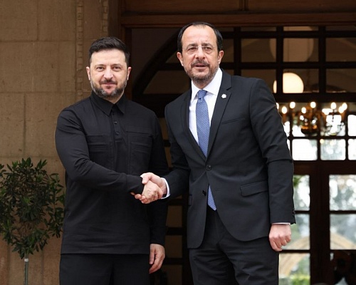 Έρχεται Λευκωσία ο Ζελένσκι για την Άτυπη Σύνοδο Κορυφής μετά το deal για το δάνειο των €90 δις