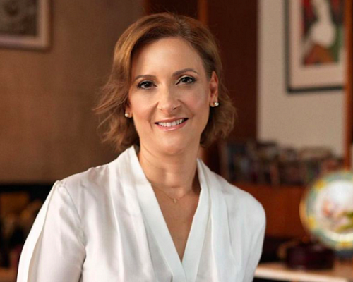 Διεκδικεί θέση Πρέσβη η Φιλίππα Καρσερά Ο μισθός ετησίως