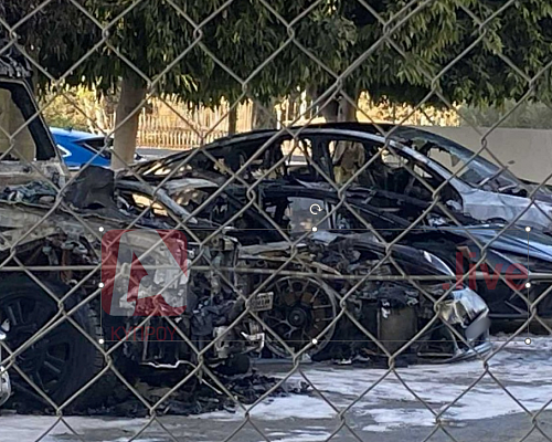 ΒΙΝΤΕΟ: Φρουρός ασφαλείας είδε τον εμπρηστή να πυρπολεί τα πολυτελή οχήματα του 40χρονου επιχειρηματία