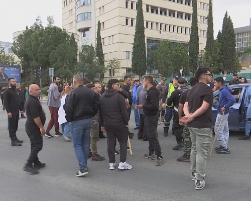 Κλείνουν τον κόμβο Ριζοελιάς οι Κτηνοτρόφοι: «Δεν θα μείνει ζώο ζωντανό»