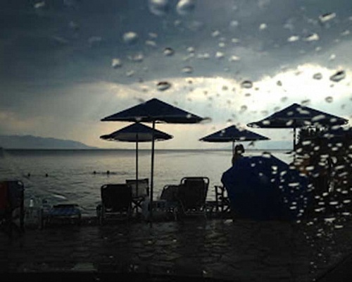 Έρχονται βροχές και βουτιά στον υδράργυρο, πότε αναμένονται