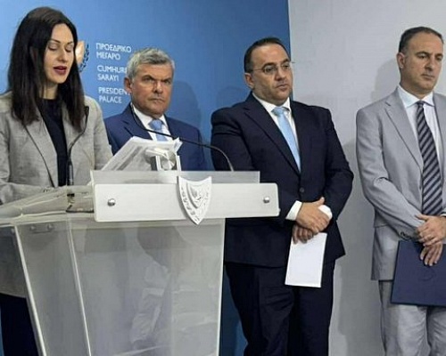 Πώς απαντά η Παναγιώτου στις φωνές για παραιτήσεις-«Αλίμονο αν σε τέτοιες κρίσιμες στιγμές, η πρώτη μας σκέψη να ήταν η διατήρηση ή μη της θ class=