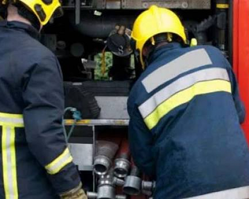 Στιγμές αγωνίας: Όχημα άρπαξε φωτιά εν κινήσει Έγκαιρη παρέμβαση πρόλαβε τα χειρότερα (ΕΙΚΟΝΑ)