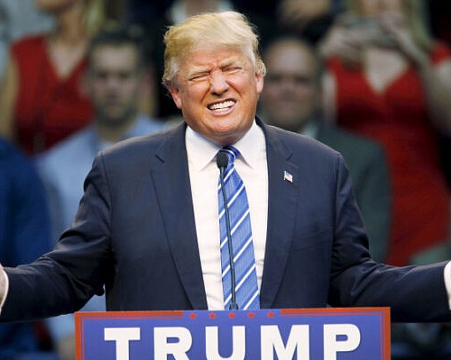 Τραμπ: Απειλεί με μπλόκο σε όλα τα πλοία στο Ορμούζ και στρατιωτική απάντηση στο Ιράν