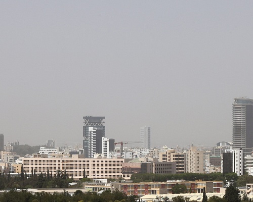 Πέπλο σκόνης στην ατμόσφαιρα: Πότε έρχεται νέο κύμα κακοκαιρίας με βροχές, καταιγίδες και χαλάζι