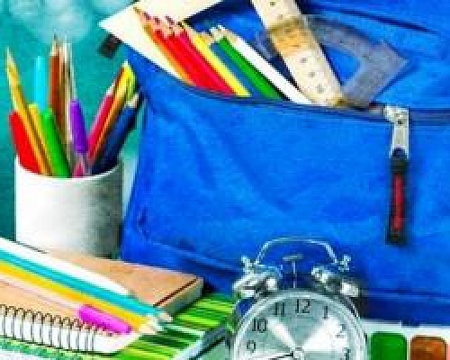 Πάνω από 600 παιδιά από τις πυρόπληκτες περιοχές λαμβάνουν σχολικά είδη από το ΠΣΣΕ-«Η κοινωνία υποφέρει»