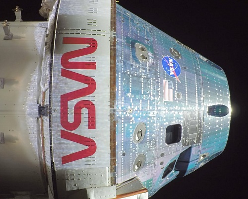 Artemis II: Ονόμασαν κρατήρα προς τιμή της νεκρής συζύγου του αστροναύτη