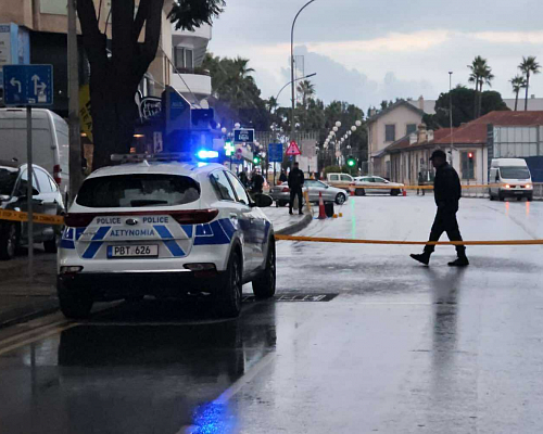 Πυροβολισμοί Λάρνακας / Σοκαριστικό ΒΙΝΤΕΟ από την στιγμή Με τσεκούρια και ρόπαλα στα χέρια οι εμπλεκόμενοι