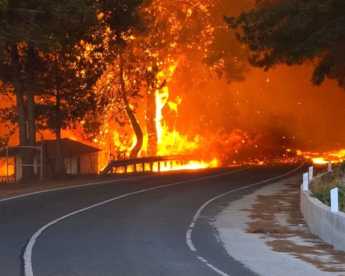 Μυστήριο γύρω από τη νέα ύποπτη φωτιά στην καρδιά του Τροόδους