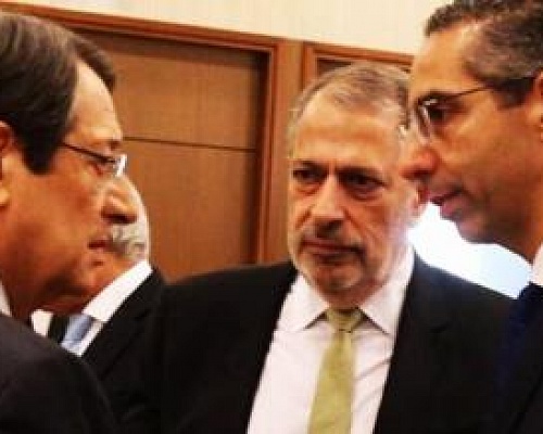 Βολές ΑΚΕΛ σε Κυβέρνηση για τους ανακριτές για «Κράτος Μαφία»-«Προφανή σύγκρουση συμφερόντων, δεν θα δεχτούμε κουκούλωμα»