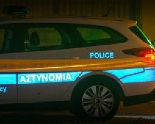 Τον τσάκωσε στη σκηνή εμπρησμού οχήματος, τον ξυλοφόρτωσε και τον έστειλε στο νοσοκομείο-Νοσηλεύεται φρουρούμενος 30χρονος