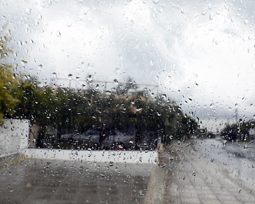 Πού και πότε θα πέσουν βροχές και καταιγίδες, ο καιρός μέχρι την Κυριακή