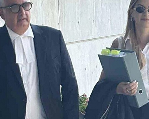 Σκληρό πόκερ για το διάταγμα για την αναστολή απόλυσης Βαρωσιώτου-Εντός της ημέρας η απόφαση Ανωτάτου