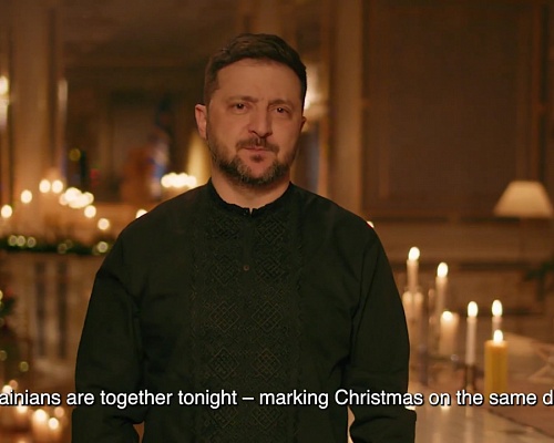 Χριστουγεννιάτικο μήνυμα Ζελένσκι με αιχμές κατά Πούτιν: Μέσα μας λέμε “ας πεθάνει”, αλλά προσευχόμαστε για ειρήνη