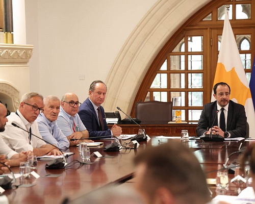 9+1 νέα μέτρα για τον αφθώδη πυρετό: Θανατώσεις ζώων που νοσούν και διπλά τεστ στις «κόκκινες περιοχές»