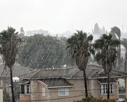 Πού θα «χτυπήσει» η κακοκαιρία με βροχές, καταιγίδες, χαλάζι και χιόνια