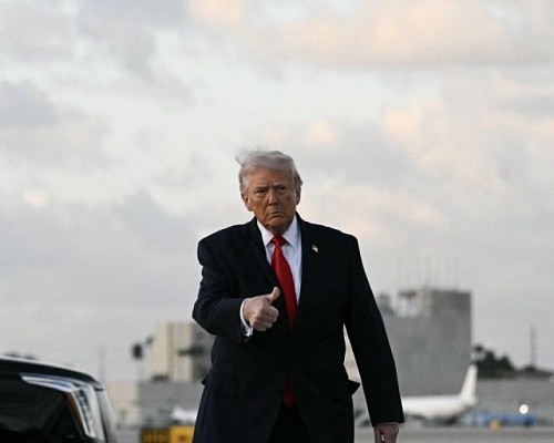 Απειλές Τραμπ για ναυτικό αποκλεισμό Ιράν μετά το «ναυάγιο» στις συνομιλίες