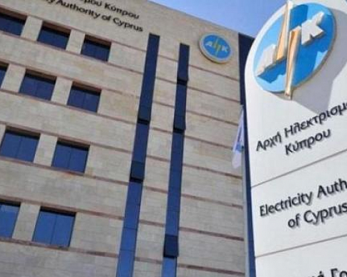 «Θα έμεναν εδώ με τα μωρά τους;»: Έξαλλοι κάτοικοι με την ΑΗΚ Τα είπαν και στον Πρόεδρο (ΒΙΝΤΕΟ)