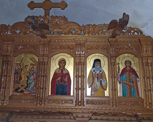 Ιερόσυλοι χτύπησαν στο Αυγόρου: Έκλεψαν καντήλια και μανουάλι από εξωκλήσι