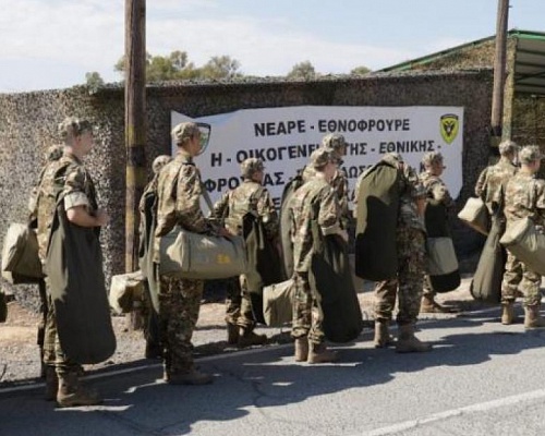 Αντίστροφη μέτρηση για κατάταξη νεοσυλλέκτων - Υποβάλλουν σήμερα δηλώσεις ηλεκτρονικά