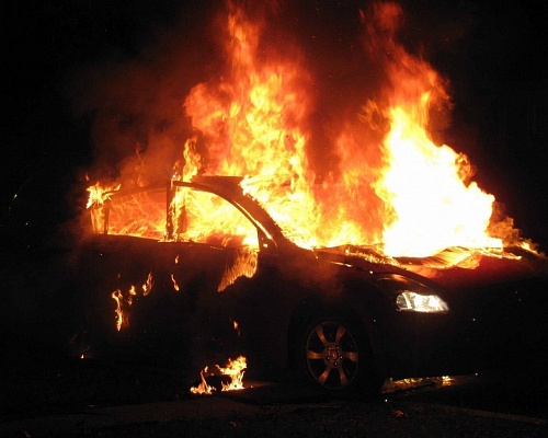 Φωτιά σε αυτοκίνητο 31χρονου στην Πάφο – Καταστράφηκε ολοσχερώς