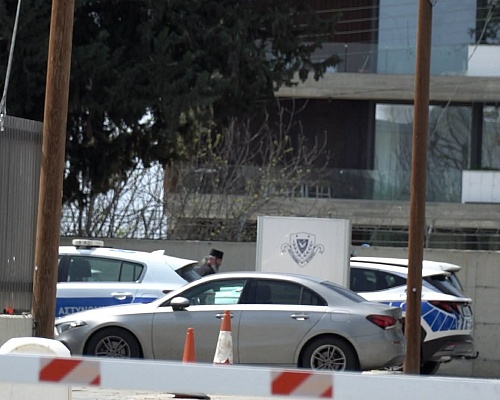 «Να επικρατήσει ψυχραιμία» Έκκληση&nbsp;από εκπρόσωπο Τύπου Αρχιεπισκοπής μετά το επεισόδιο Τυχικού με κληρικό