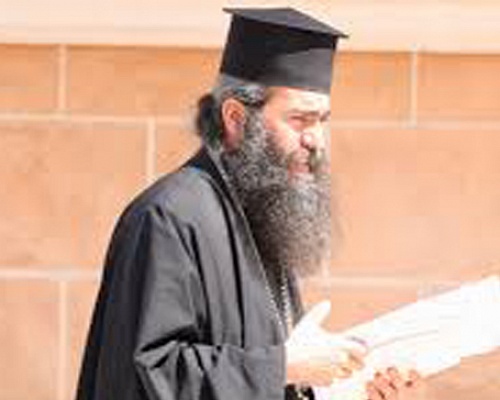 ΠΑΦΟΣ: Συμπλοκή εντός ναού – Στα χέρια τέως Μητροπολίτης και ιερέας-Στο νοσοκομείο ο ιερέας