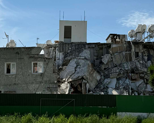 Τύχη βουνό / Ζευγάρι έκλεισε ως Airbnb διαμέρισμα στο κτήριο που κατέρρευσε Είχαν μόλις αφήσει τα πράγματα και πήγαν βόλτα