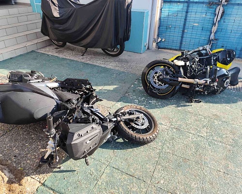 ΦΩΤΟ: Ιδού οι μοτοσικλέτες του σοβαρού τροχαίου στην Αγ. Νάπα, τρεις στη ΜΕΘ κι ένας στο χειρουργικό